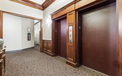 445 W Blount Ave - Photo 3