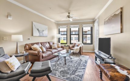 445 W Blount Ave - Photo 11