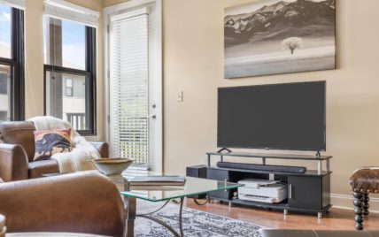 445 W Blount Ave - Photo 12