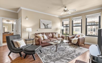 445 W Blount Ave - Photo 13