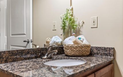 445 W Blount Ave - Photo 15