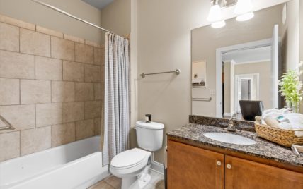 445 W Blount Ave - Photo 17