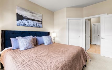 445 W Blount Ave - Photo 18