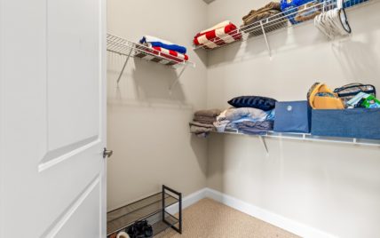 445 W Blount Ave - Photo 22