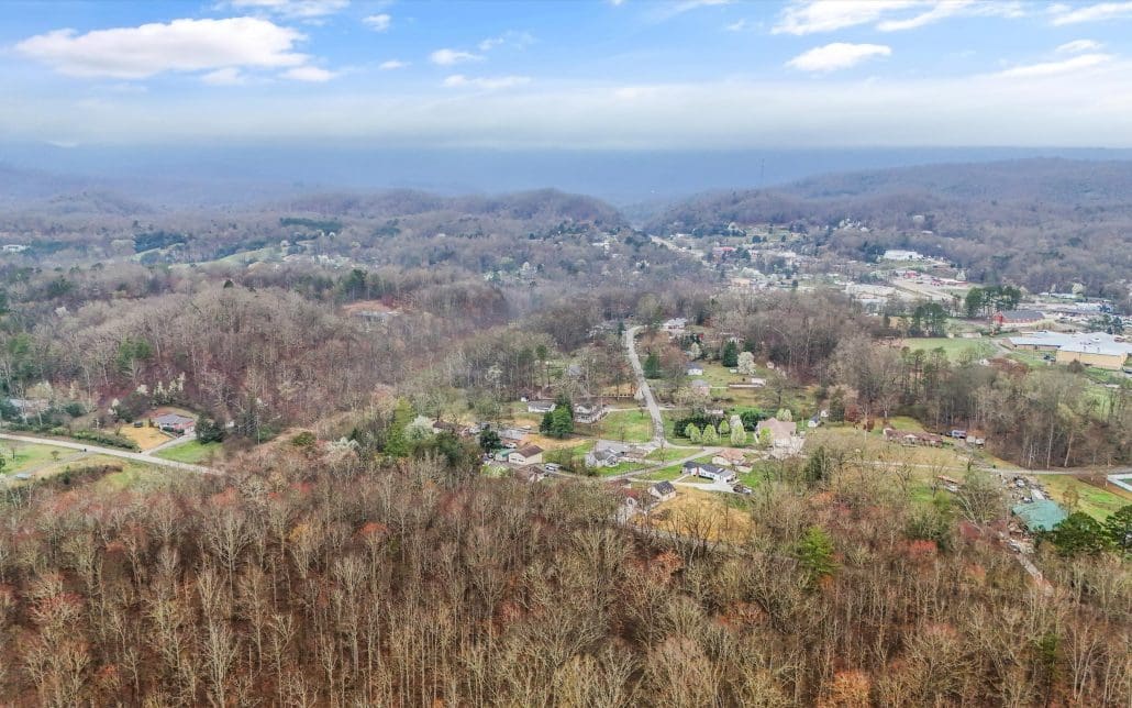 306 Shoopman Lane, Oliver Springs, TN 37840 - Photo 11